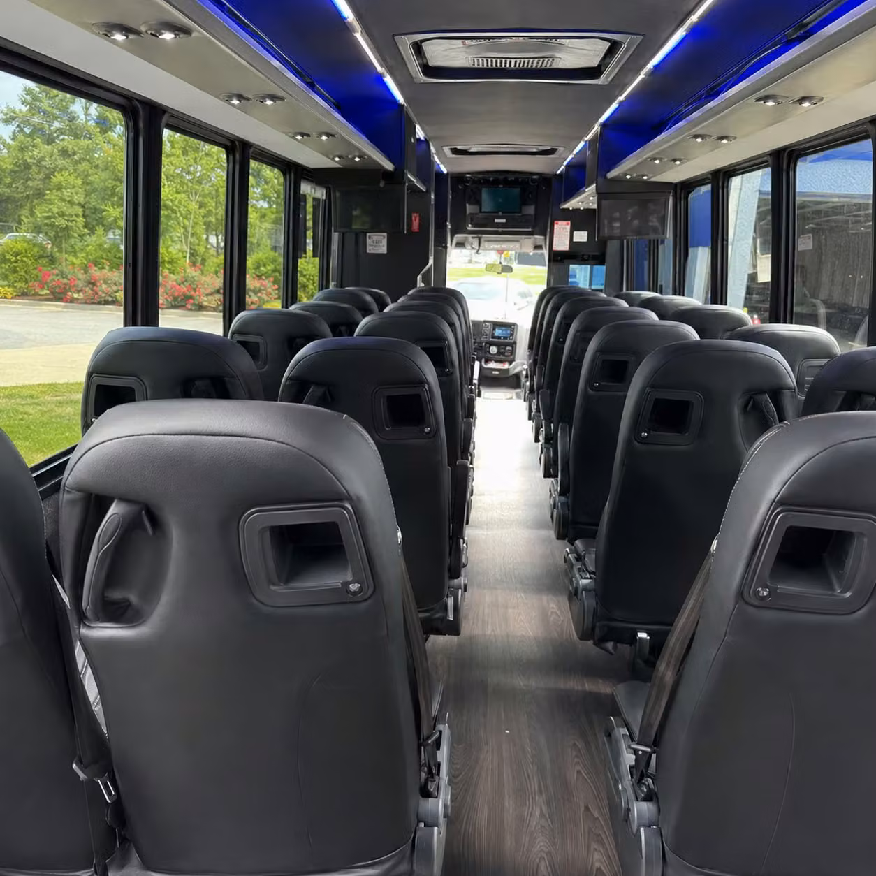deltona 20 passenger minibus rental
